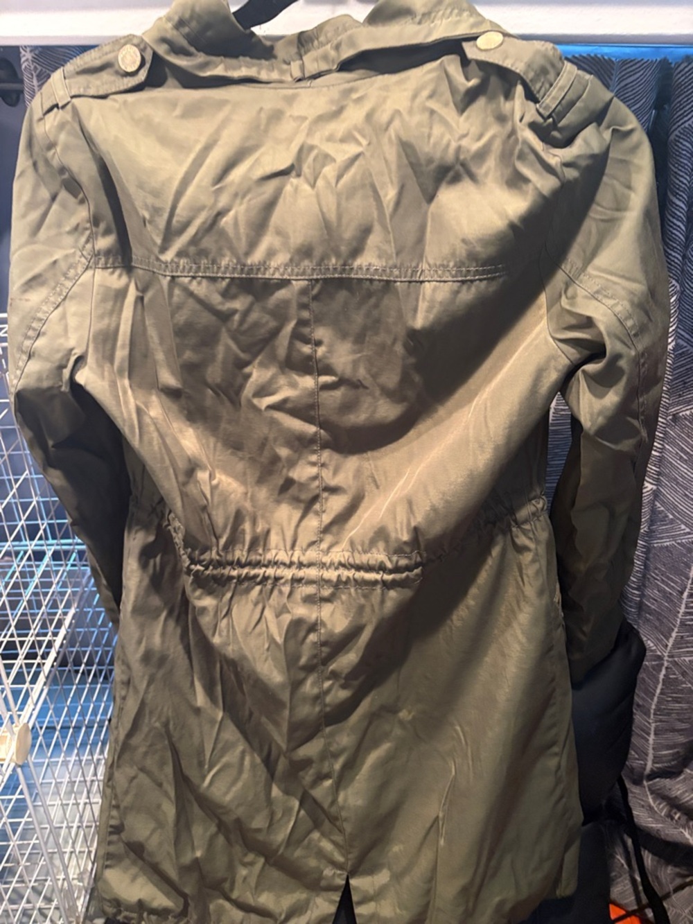 GUESS Olive Utility Drawstring Jacket - Picture 3 of 3